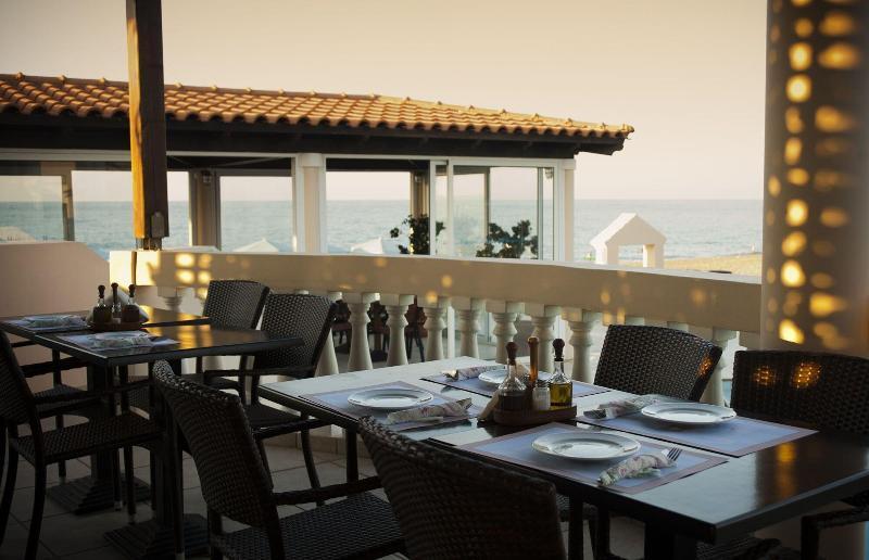 Hotel Caretta Beach Йеранион Экстерьер фото