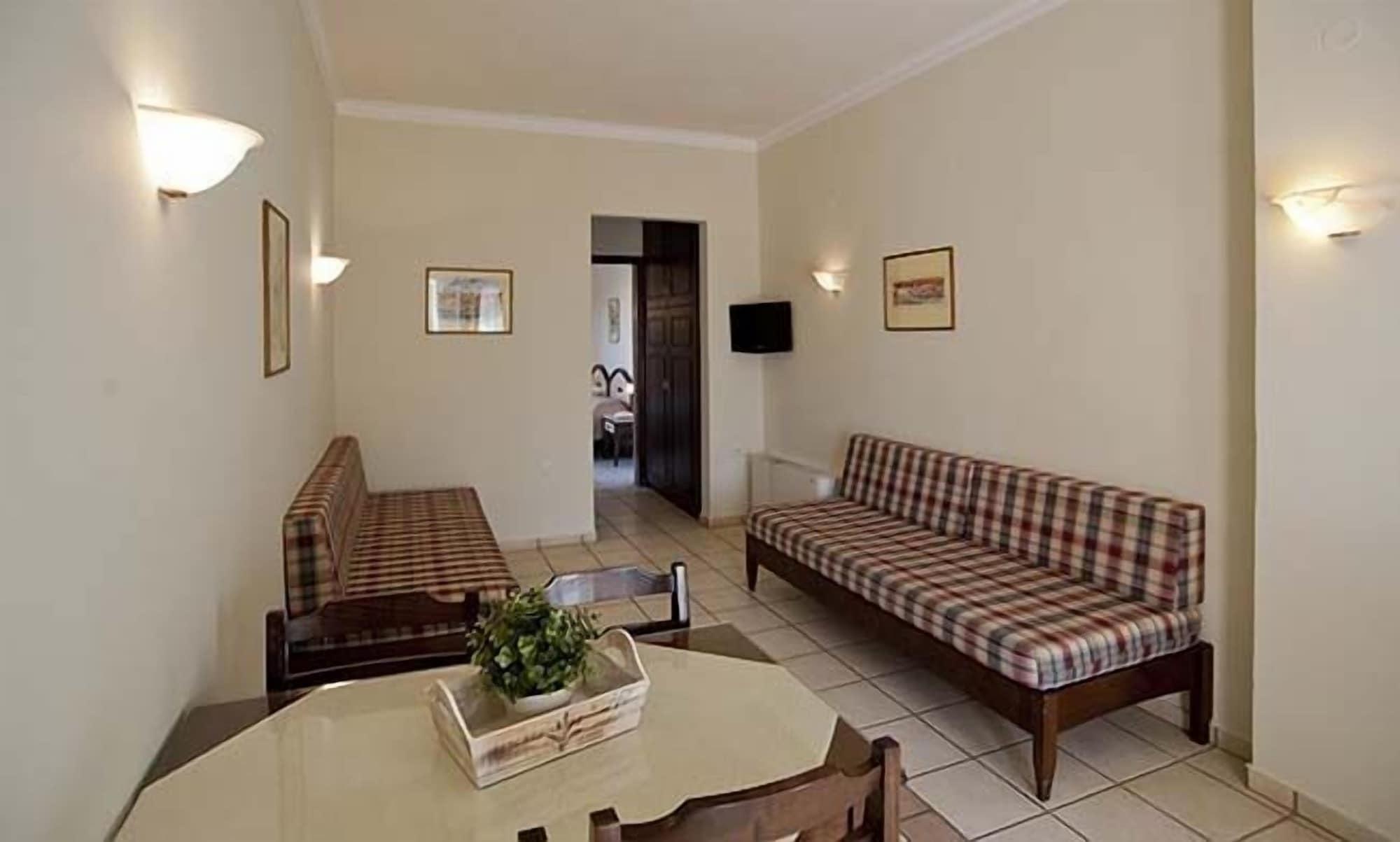 Hotel Caretta Beach Йеранион Экстерьер фото