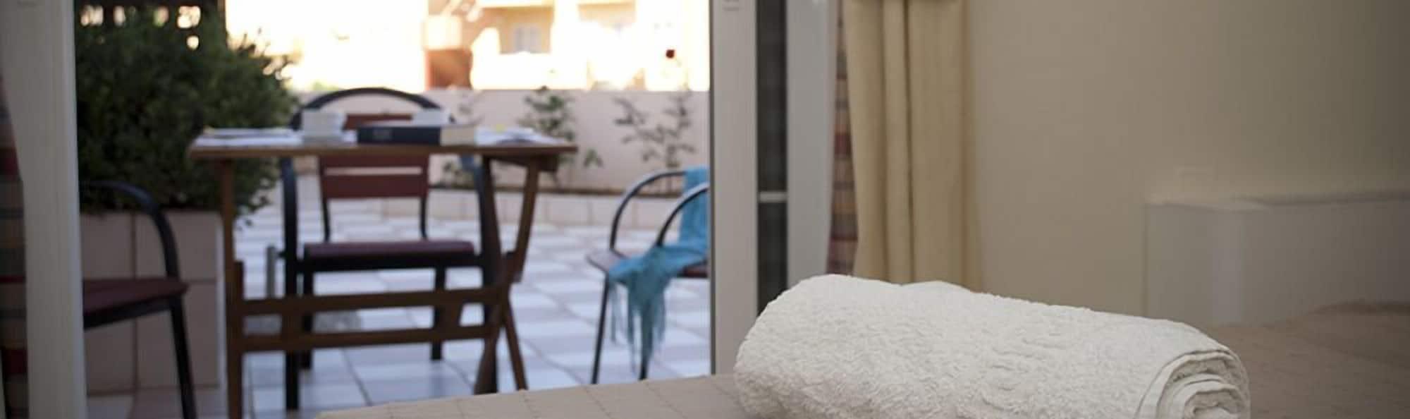 Hotel Caretta Beach Йеранион Экстерьер фото