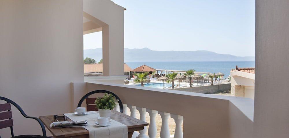Hotel Caretta Beach Йеранион Экстерьер фото