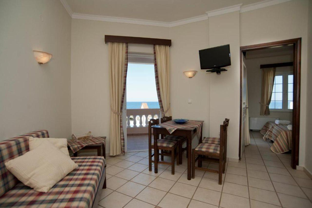 Hotel Caretta Beach Йеранион Экстерьер фото