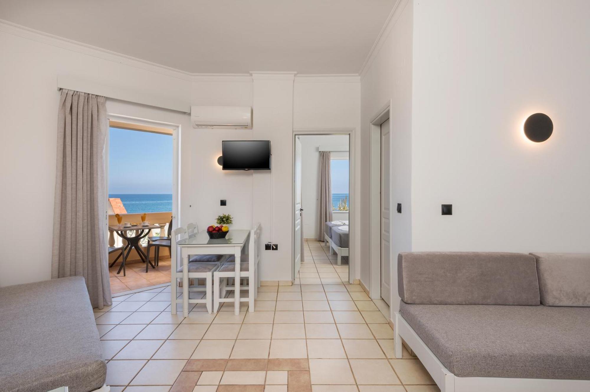 Hotel Caretta Beach Йеранион Экстерьер фото