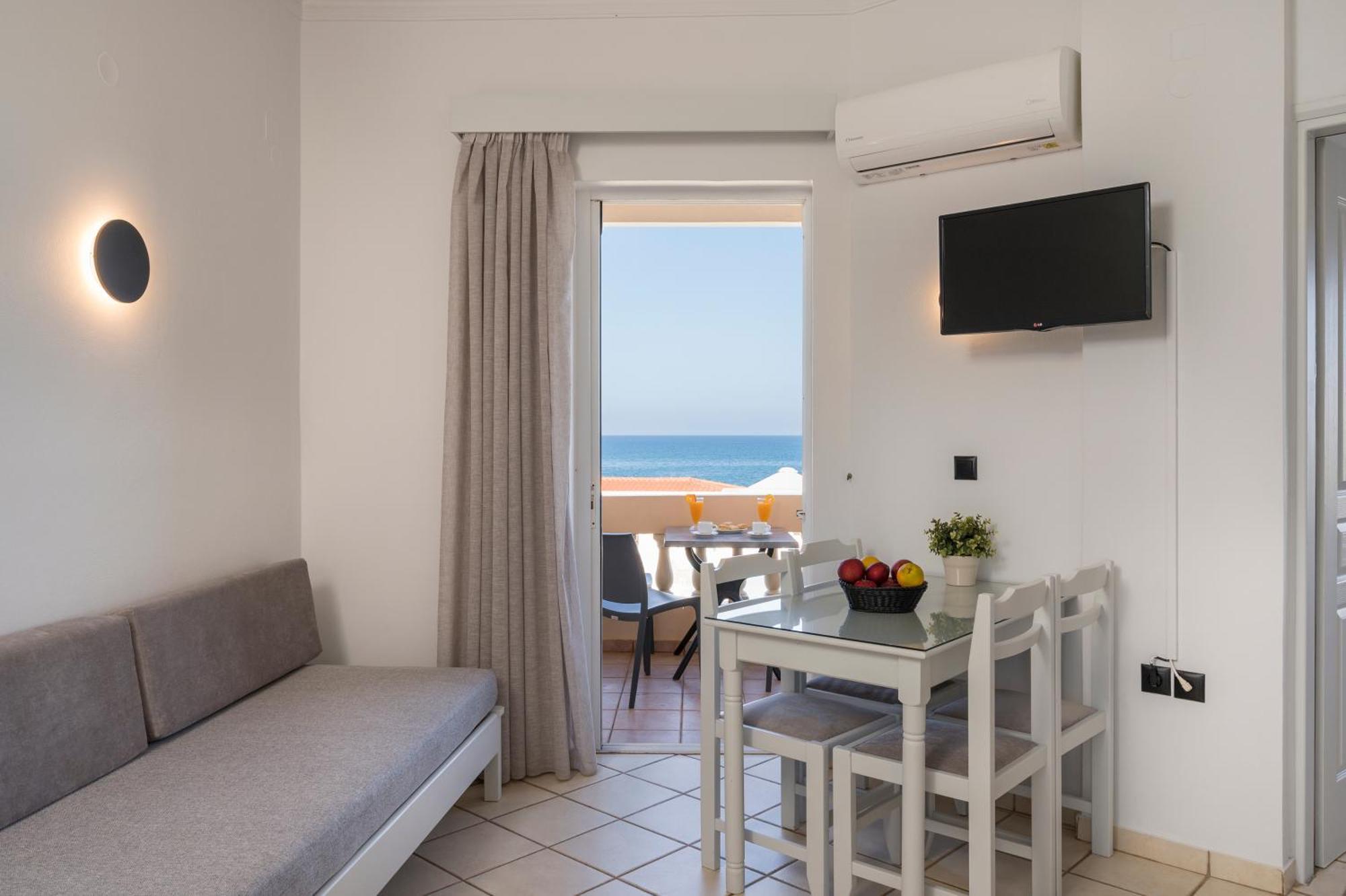 Hotel Caretta Beach Йеранион Экстерьер фото