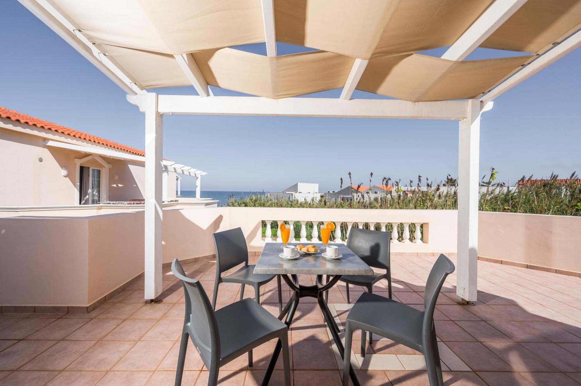 Hotel Caretta Beach Йеранион Экстерьер фото